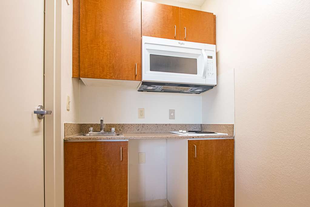 Birch Hill Suites Kansas City - Independence Zimmer foto